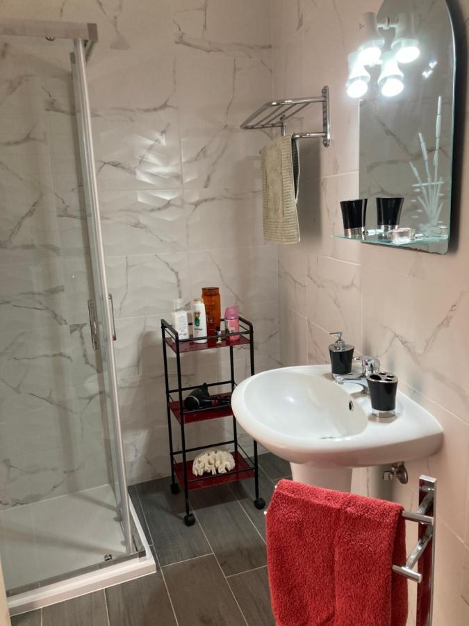 Garden View Apartment Орта Екстериор снимка